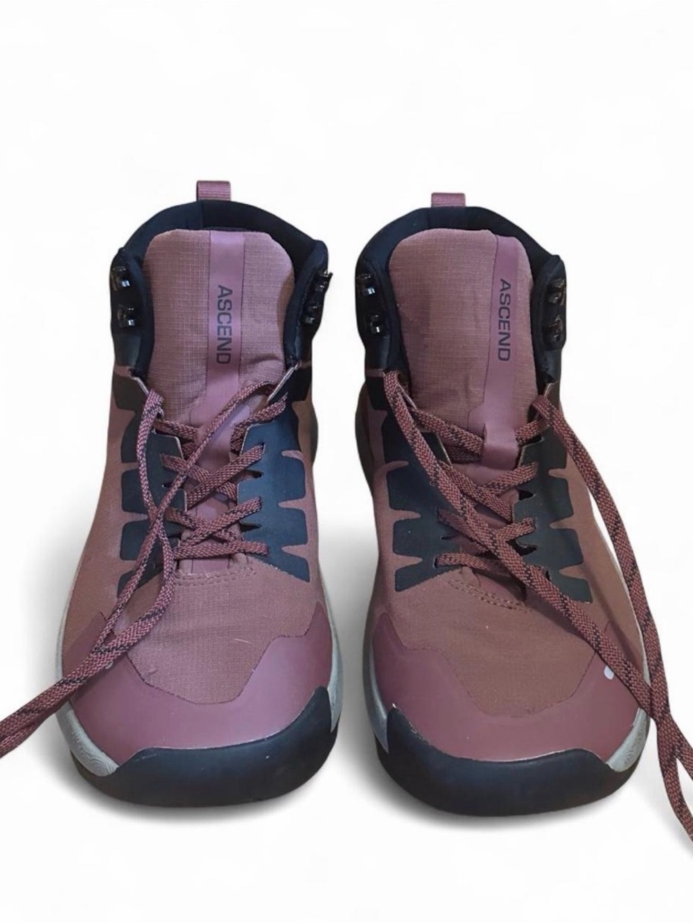 Vibram Ascend Hiking Boots